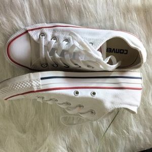 Converse White